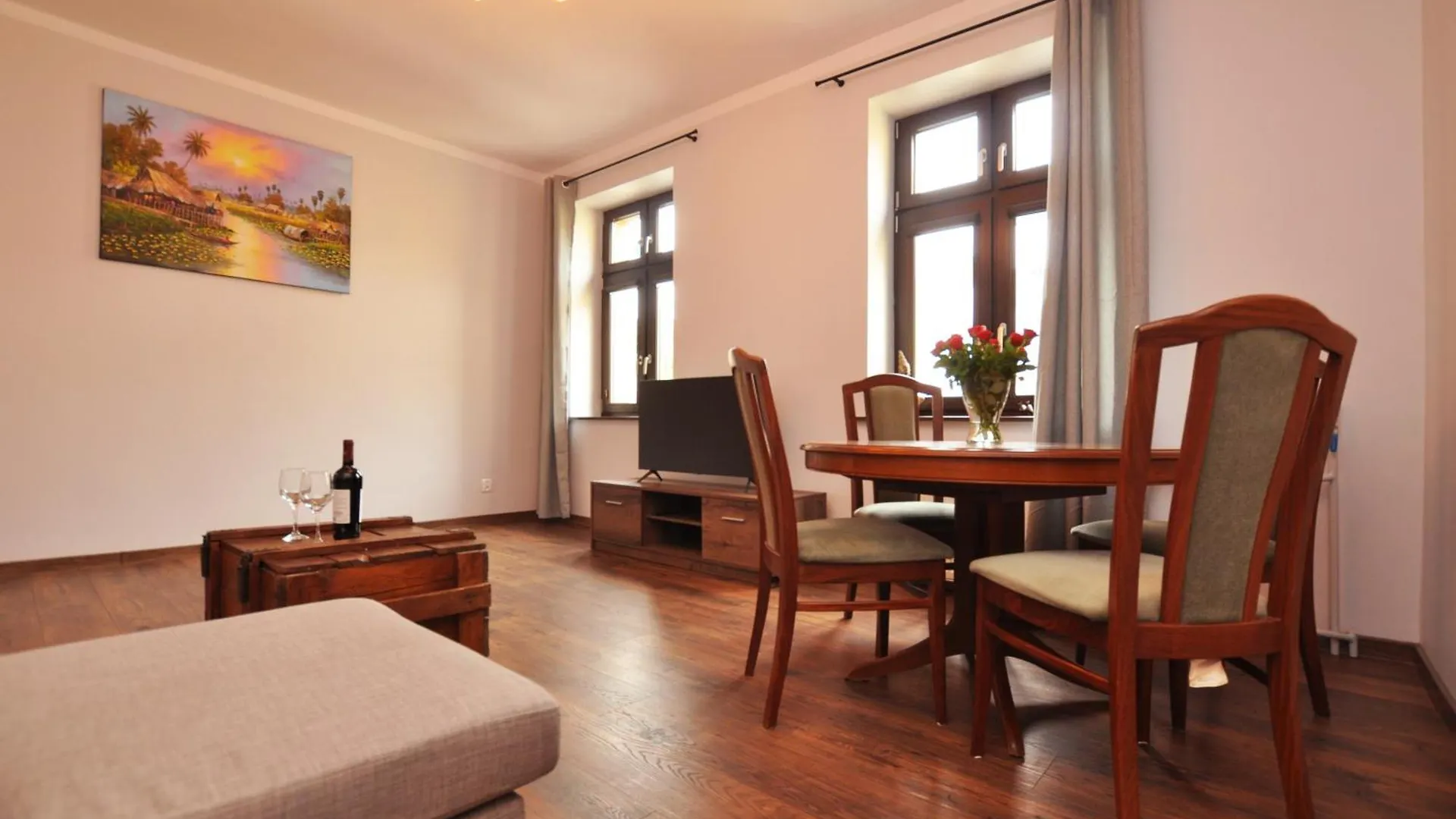 Sloneczny Apartament Przy Rynku contacts